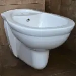 Zidni bide beli keramički
