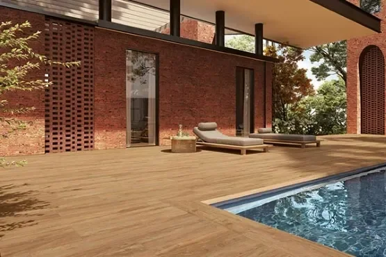 pločice u dizajnu drveta za dvorište