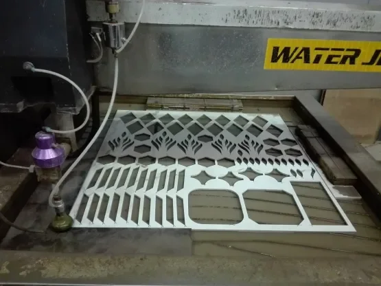 Uslužno sečenje pločica Enmon Žirovica - waterjet